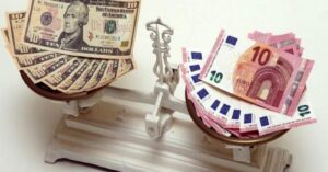 Euro/dolar 2020’den beri en düşük seviyede