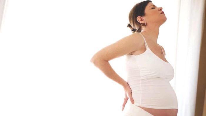 GEBELİKTE GEÇMEYEN SIRT AĞRISINA DİKKAT