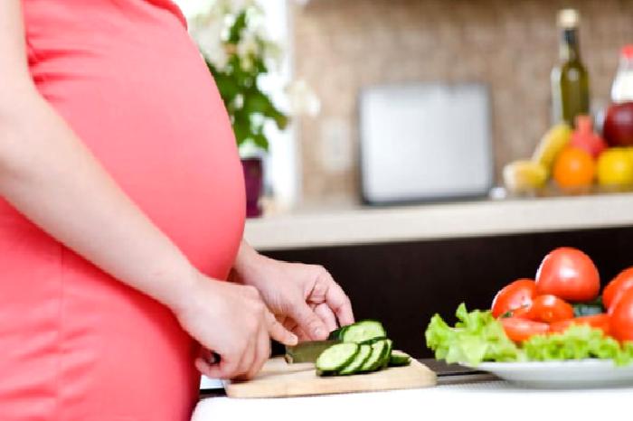 Hamileler Yaz Ayında Nelere Dikkat Etmeli?