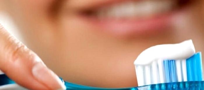 Kuru Diş Fırçalama Nedir?