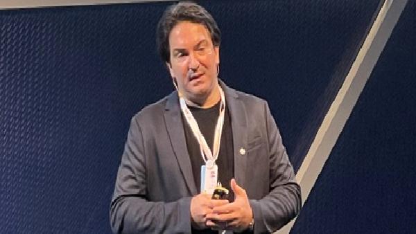 Oyun sektöründeki başarılarıyla tanınan Cevat Yerli, Dünya Hükümet Zirvesi’nde konuştu