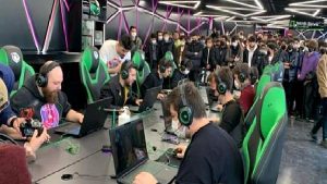 Oyun ve teknoloji tutkunları Monster x GeForce RTX Mağaza Buluşmalarında bir araya geldi