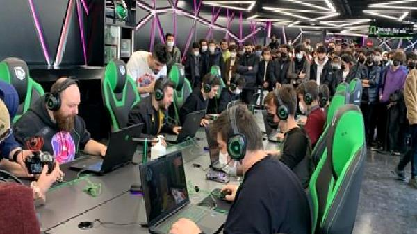 Oyun ve teknoloji tutkunları Monster x GeForce RTX Mağaza Buluşmalarında bir araya geldi
