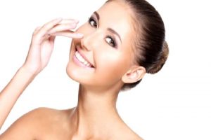RİNOPLASTİ AMELİYATI NEDİR?