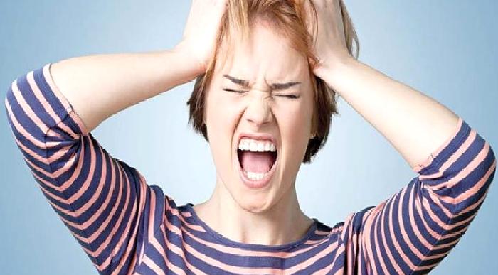 Stresli Yaşam Olayları, Anksiyete ve Depresyonun Duygusal Yemeye Etkisi