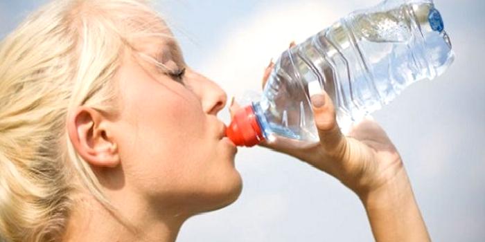 Su Kilo Kaybetmeye Yardımcı Olur Mu ?