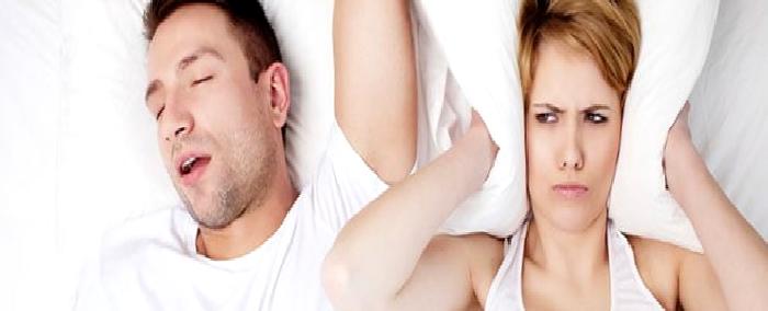 Uyku apnesi ve horlamanin tedavisi: Bir agiz ici aparey uygulamasi mi?