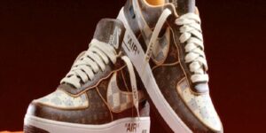 VIRGIL ABLOH’UN TASARLADIĞI NIKE AIR FORCE 1 SNEAKER, MÜZAYEDEYLE SATILIYOR