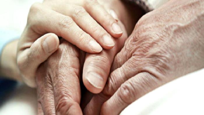 Yaşlılarda Düşmeler