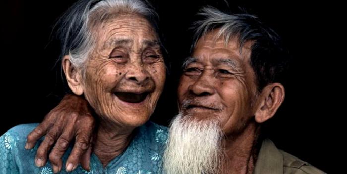 Yaşlılıkta Hangi Değişimler Meydana Geliyor?