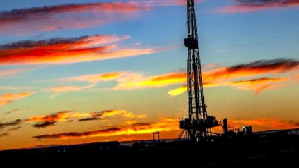 Yatay kuyularda sıkıştırılmış doğal gaz depolanabilir