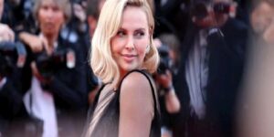 CHARLIZE THERON, İKONİK SARI SAÇLARINDAN VAZGEÇTİ