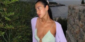 DUA LIPA’NIN SLİP ELBİSESİNDEN İLHAM ALIYORUZ