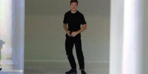 BURBERRY’NİN YENİ KREATİF DİREKTÖRÜ DANIEL LEE OLDU