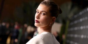 HAILEY BIEBER, WARDROBE.NYC İÇİN KAPSÜL KOLEKSİYON OLUŞTURDU