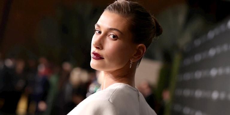 HAILEY BIEBER, WARDROBE.NYC İÇİN KAPSÜL KOLEKSİYON OLUŞTURDU