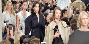 CELINE, SONBAHAR 2023 KOLEKSİYONUNU ERKEN SUNUYOR