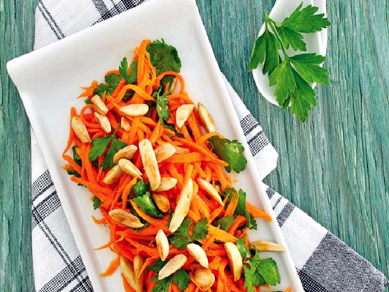 Fas Usulü Ballı Havuç Salatası Nasıl Yapılır?