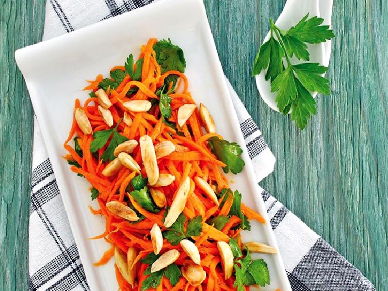 Fas Usulü Ballı Havuç Salatası Nasıl Yapılır?