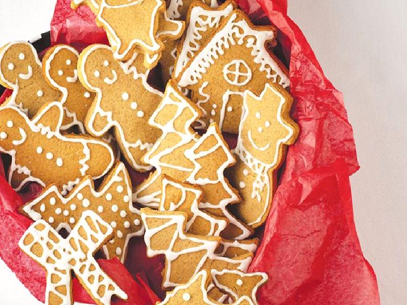 Glazürlü Gingerbread Yılbaşı Kurabiyeleri Nasıl Yapılır?