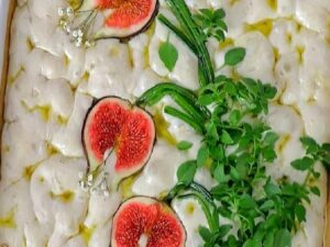 İncirli Keçi Peynirli Focaccia Nasıl Yapılır?