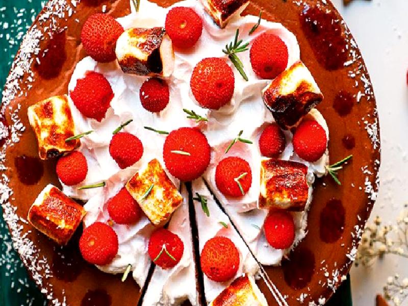 Kakaolu Ve Dağ Çilekli Yeni Yıl Keki Nasıl Yapılır?