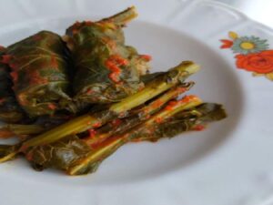 Karalahana Dolması Nasıl Yapılır?