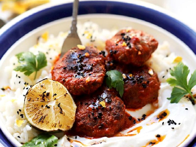 Limonlu Lutenitsa Soslu Köfte Nasıl Yapılır?
