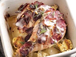 Pastırmalı Ve Sirke Soslu Hindi But Nasıl Yapılır?