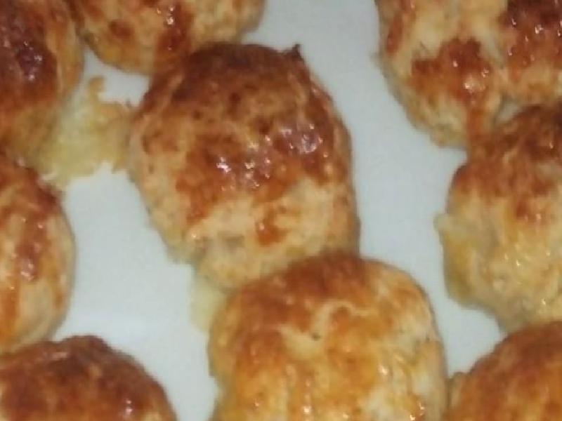 Sucuklu Peynirli Zeytinli Poğaçalar Nasıl Yapılır?