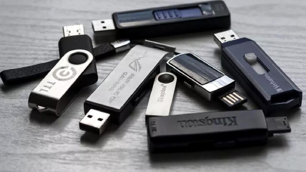 Microsoft, Windows 12 test kullanıcılarına USB bellek dağıtmaya başladı