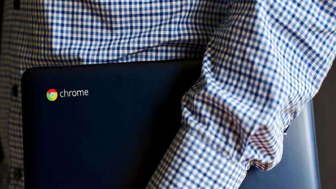 Google,, güncellemeleri keserek Chromebook’ları sabote etmekle suçlanıyor