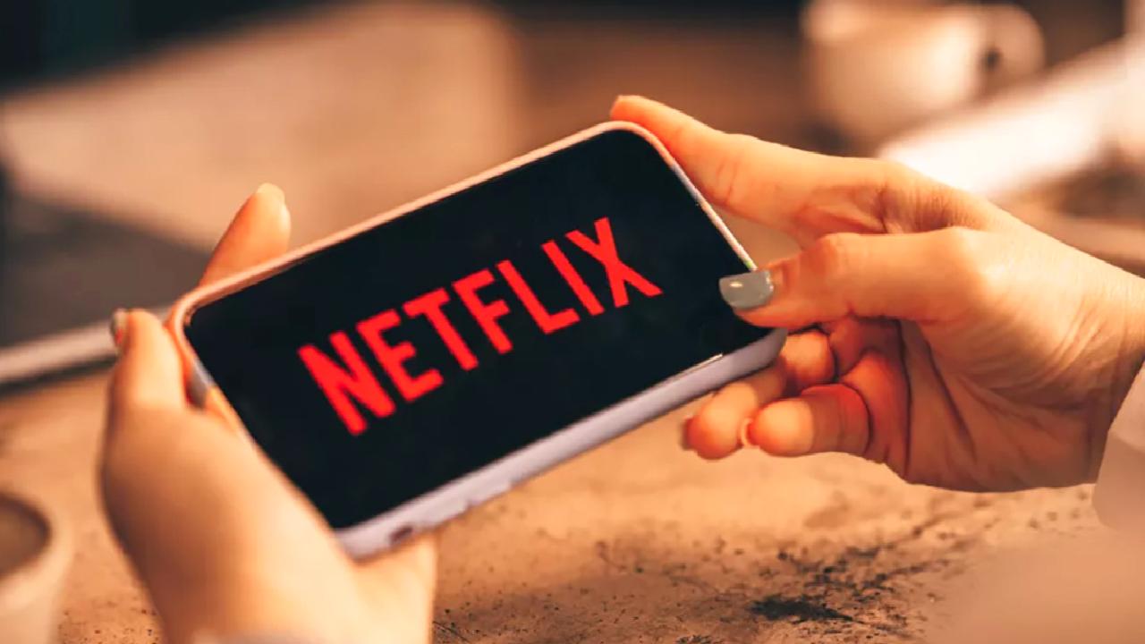 Şifre paylaşımının kısıtlanması Netflix’i kötü vurdu;ufukta bir geri dönüş görünmüyor