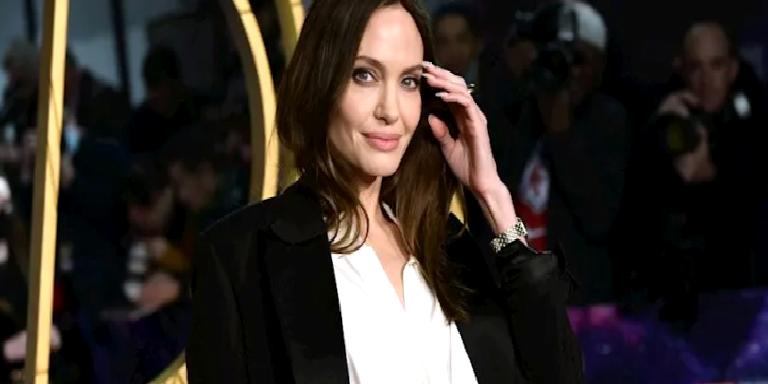 ANGELINA JOLIE YENİ MODA MARKASINI DUYURDU