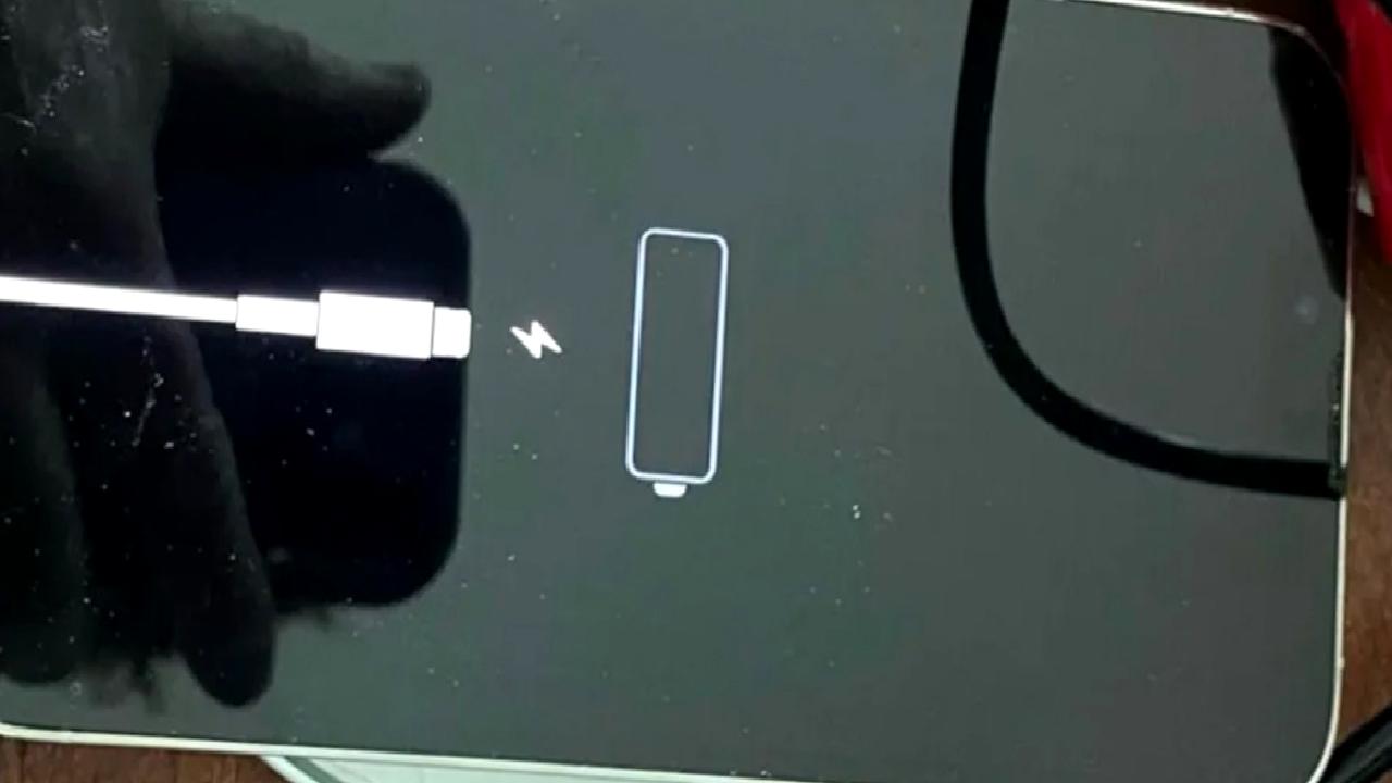 Bir yıl boyunca gölün dibinde kalan kayıp iPhone’un son hali şaşırttı