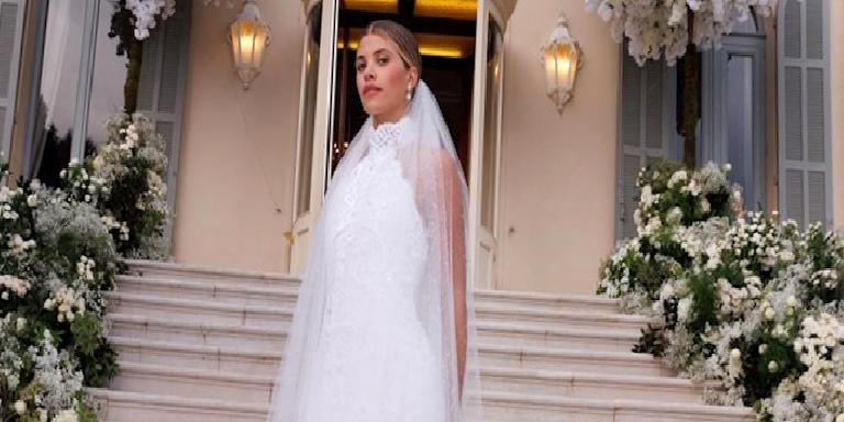 MODERN GELİNLER İÇİN 50 ELBİSE