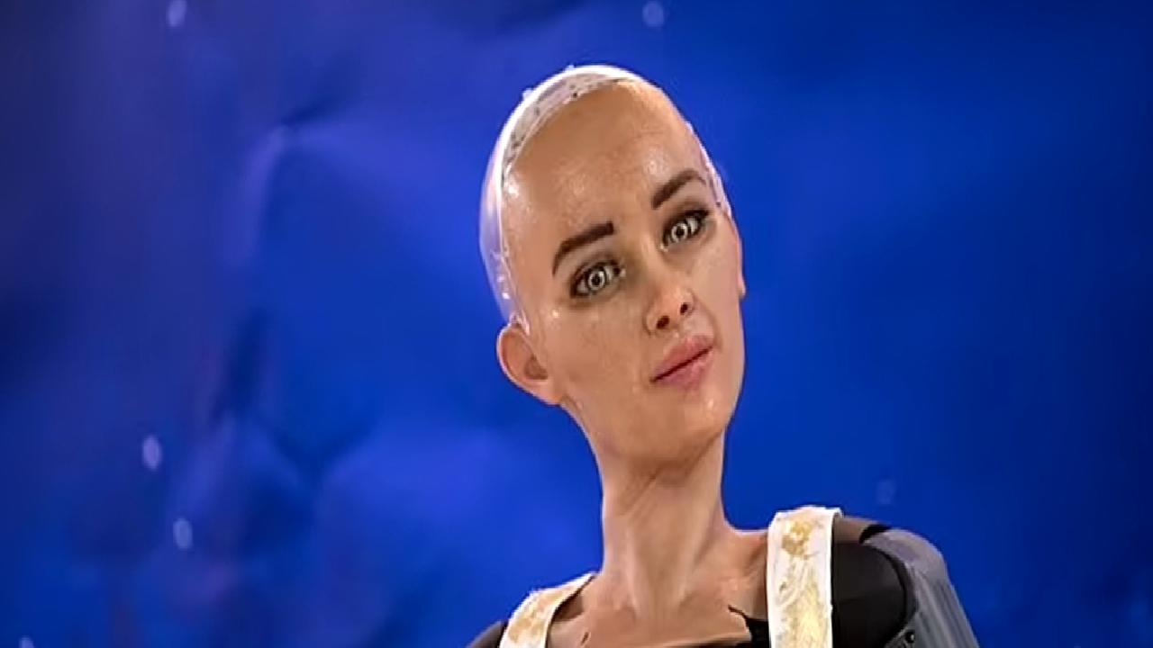 Şimdiden başladılar: İnsansı robotlar, Dünyayı insanlardan daha iyi yönetebileceklerini iddia ediyor