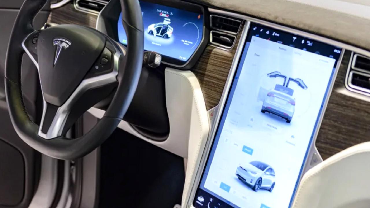 Bir Tesla Model Y’nin dahil olduğu yeni bir kaza, şirkete yeni bir soruşturma olarak geri döndü