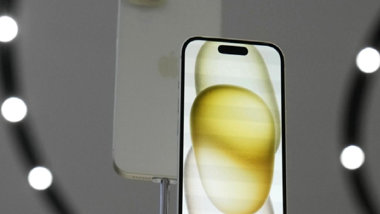iOS 17.0.3 iPhone 15’lerin ısınma sorununu çözdü mü, telefonların yavaşlamasına neden oldu mu?