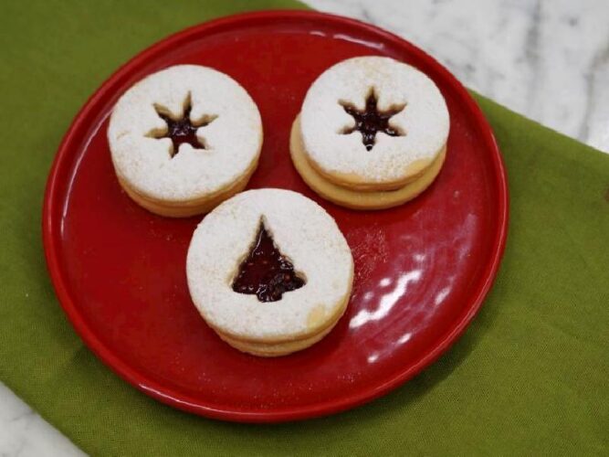 Reçelli Yılbaşı Kurabiyesi Nasıl Yapılır?