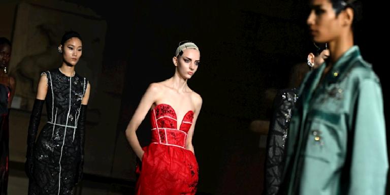 Londra Moda Haftası: Erdem Sonbahar-Kış 2024 Defilesi