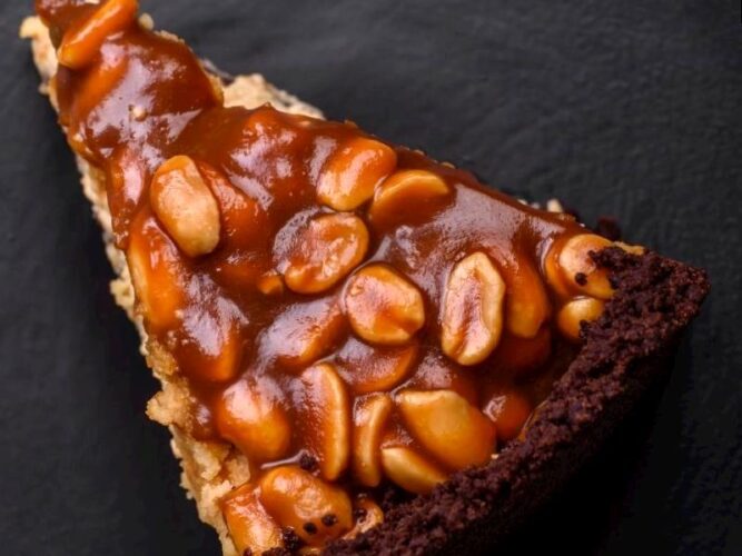 Snickers Pasta Nasıl Yapılır?