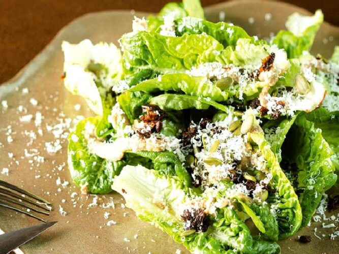Yedikule Salatası Nasıl Yapılır?