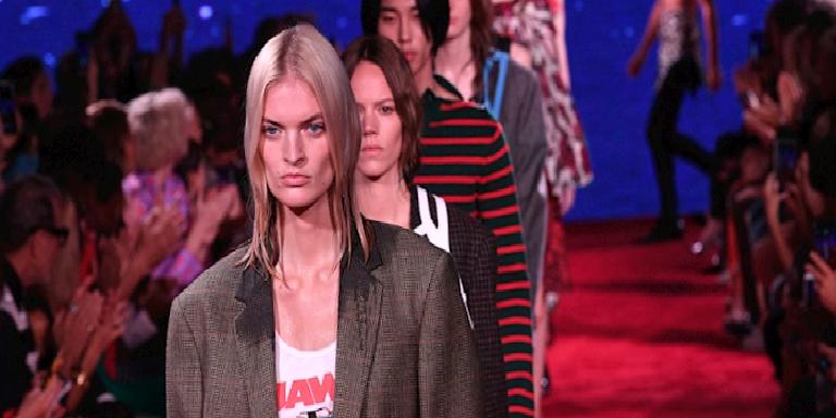 Calvin Klein, New York Moda Haftası’na Geri Dönüyor