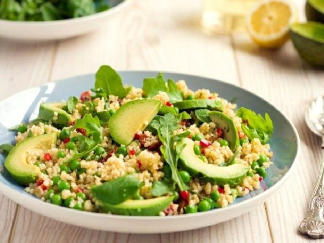 Avokadolu Bulgur Salatası Nasıl Yapılır?