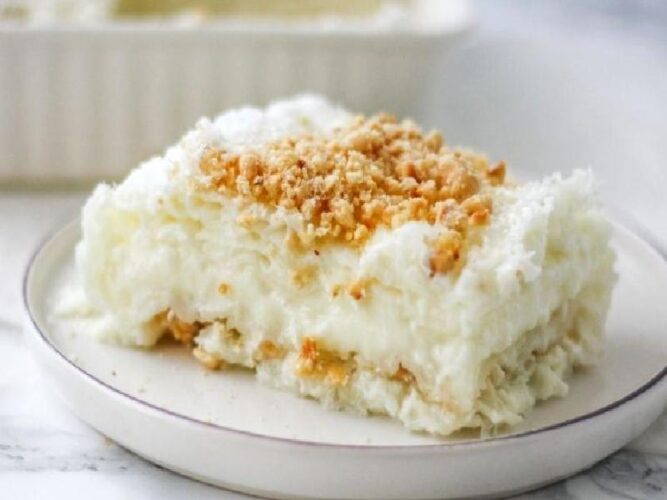 Beyaz Çikolatalı Fındıklı Güllaç Nasıl Yapılır?