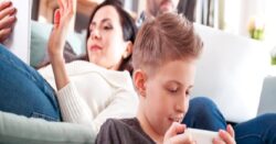 Oyun mu bağımlılık mı? çocuklarda ekran süresini kontrol altına alma