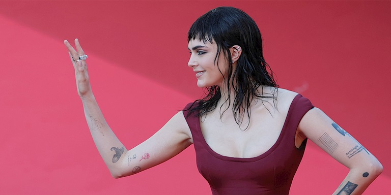 Cara Delevingne’dan Yeni İmaj