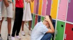 Çocuğumun akran zorbalığına uğradığını nasıl anlarım?  nasıl başa çıkabilirim?