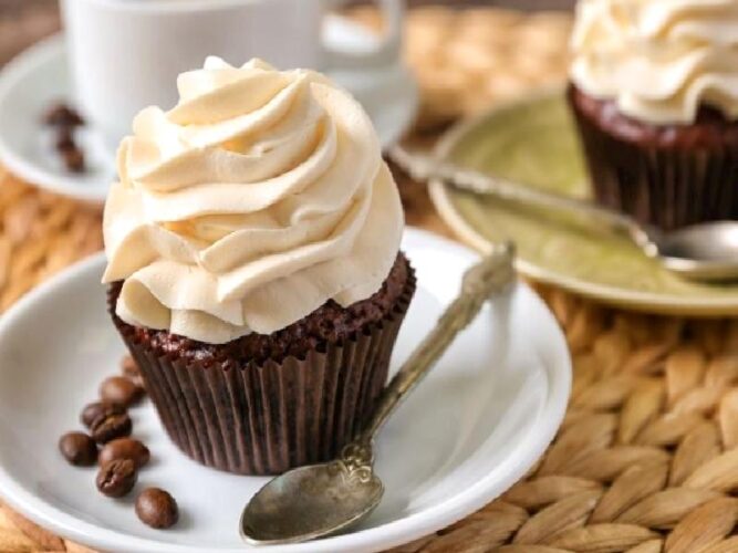 Kahveli Cupcake Nasıl Yapılır?
